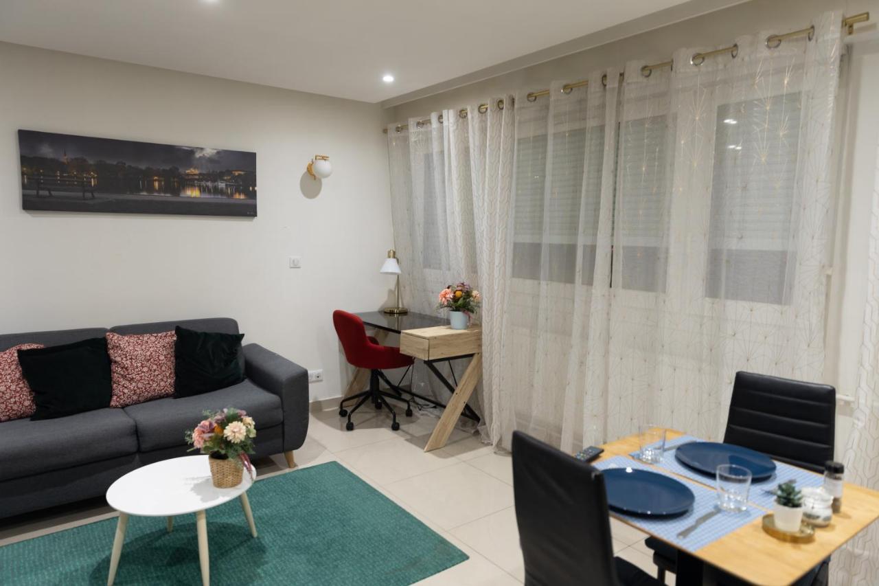 Elegant Et Tres Spacieux, Mon Studio Vous Seduira! Mety Exteriér fotografie